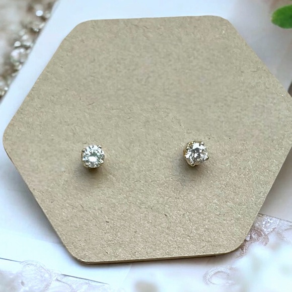 ❤️14K Gold .25 CTW Genuine Diamond Stud Earrings - Picture 3 of 13
